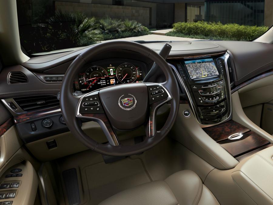 Cadillac Escalade ESV 2015 года  (фото 3 из 10)